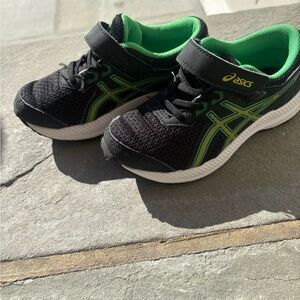 ASICS Kids Black and Green Running Shoes